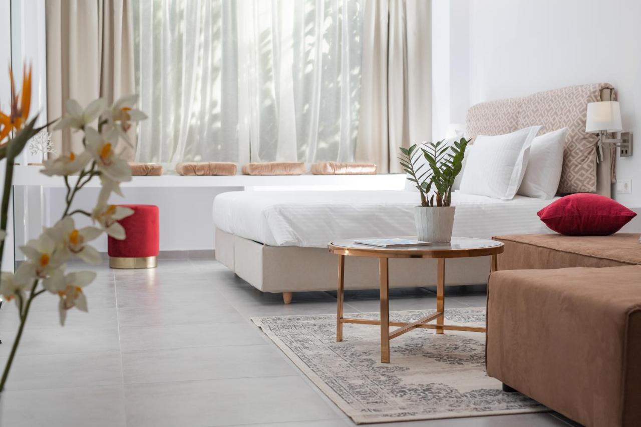 The Square Six Apartment Athens