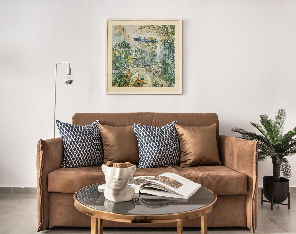 Apartment The Square Six