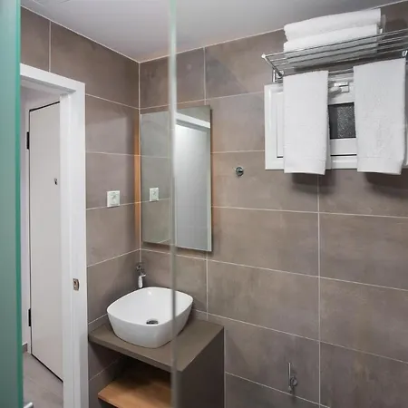 The Square Six Apartment Atena Exterior foto