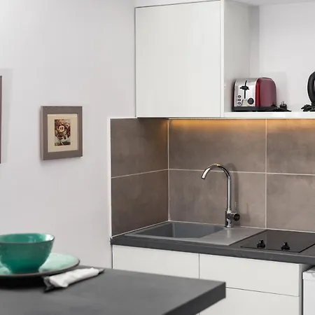 The Square Six Apartment Atena Exterior foto