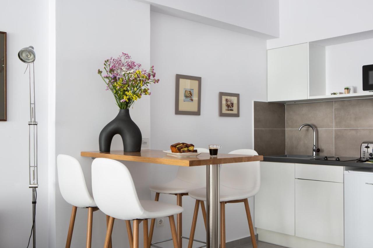 The Square Six Apartment *