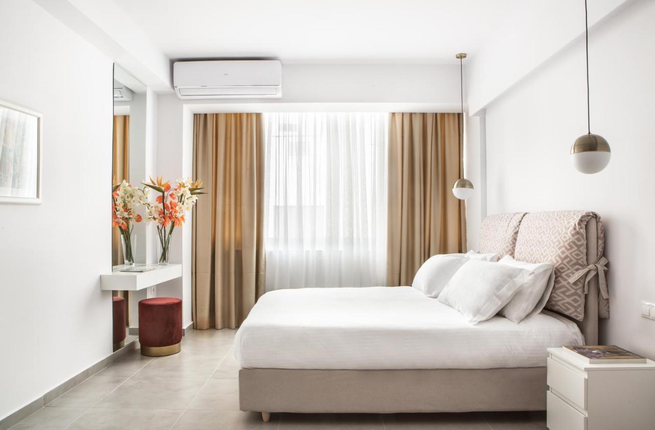 The Square Six * Athene